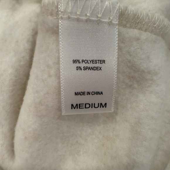 Muk Luks White Pajama / Sweats Set with Red Floral Design NWT - Picture 5 of 16